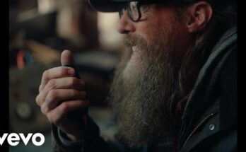 Grave Robber by Crowder Mp3 download with Lyrics